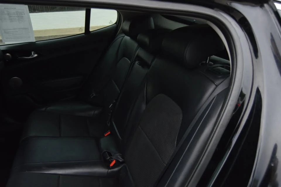 2016 Kia Stinger - Image 13 of 16