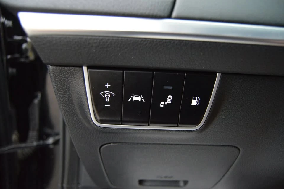 2016 Kia Stinger - Image 10 of 16