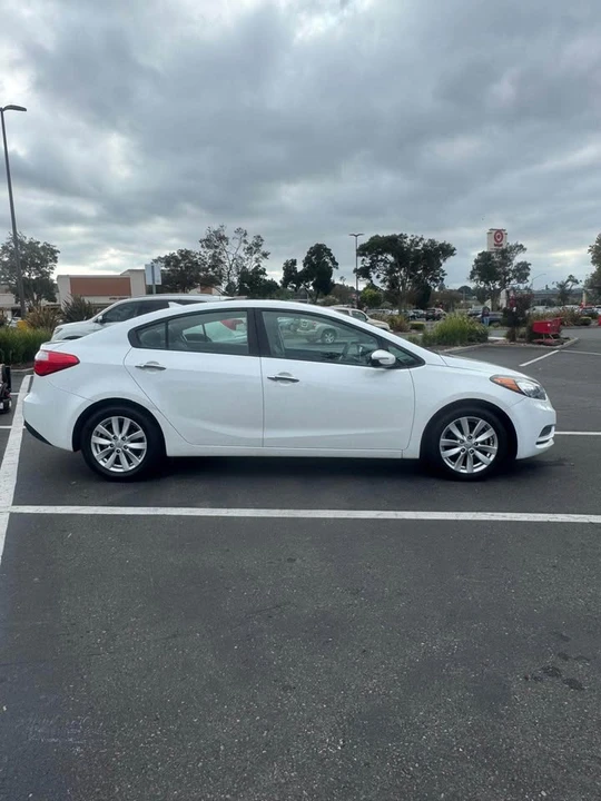 2016 Kia Forte - Image 9 of 20