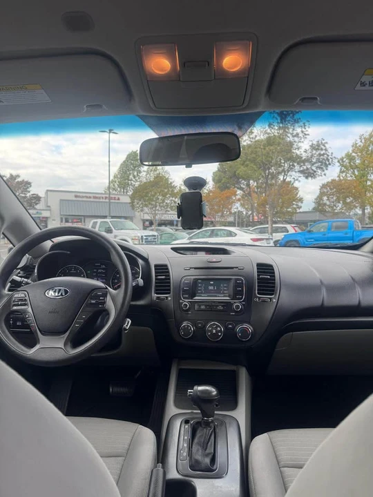2016 Kia Forte - Image 16 of 20