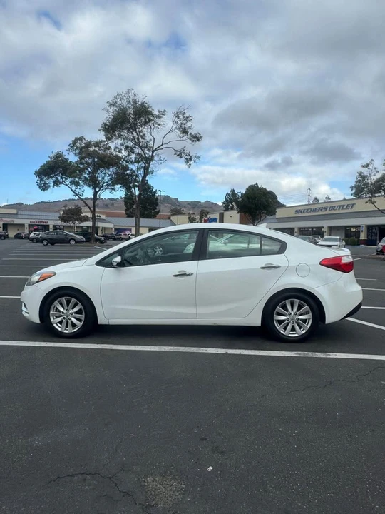 2016 Kia Forte - Image 11 of 20