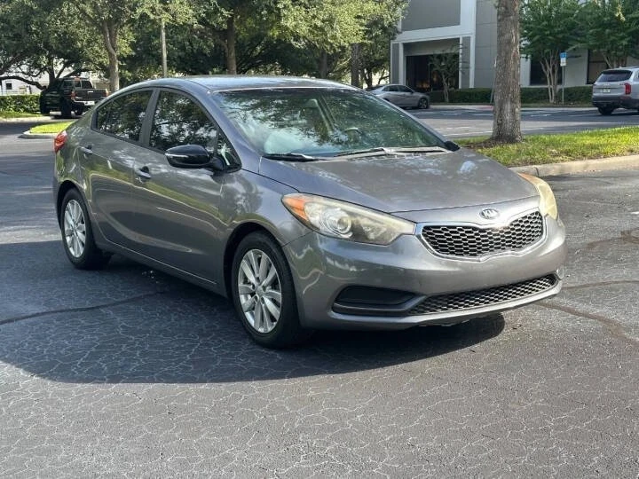 2016 Kia Forte - Image 2 of 10