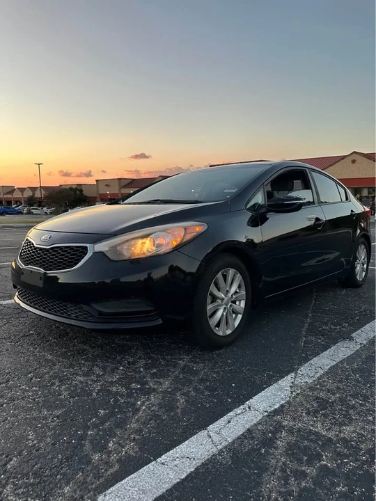 2016 Kia Forte - Image 3 of 10