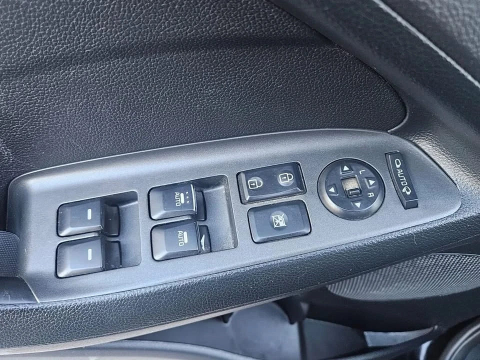 2016 Kia Forte - Image 17 of 18