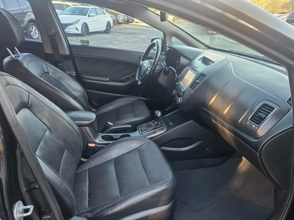 2016 Kia Forte - Image 13 of 18