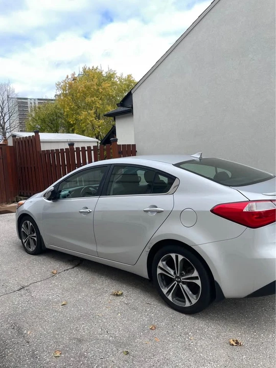 2016 Kia Forte - Image 3 of 8