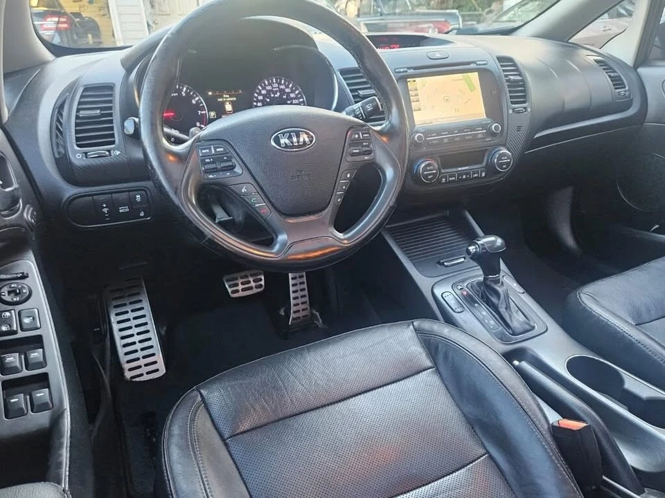 2016 Kia Forte - Image 11 of 18