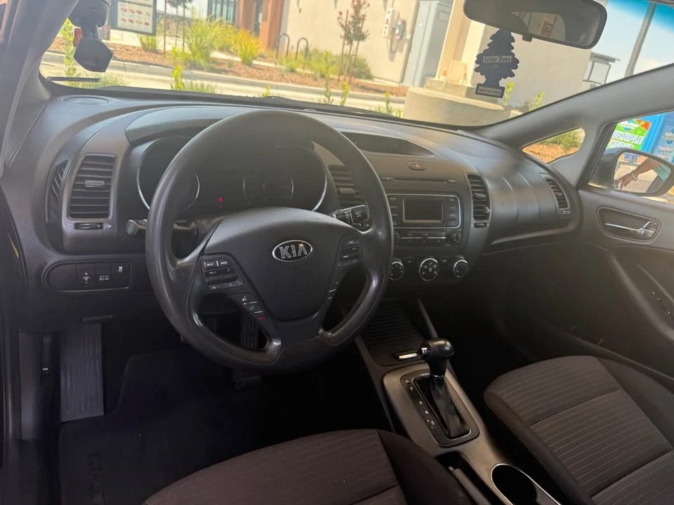 2016 Kia Forte - Image 6 of 7