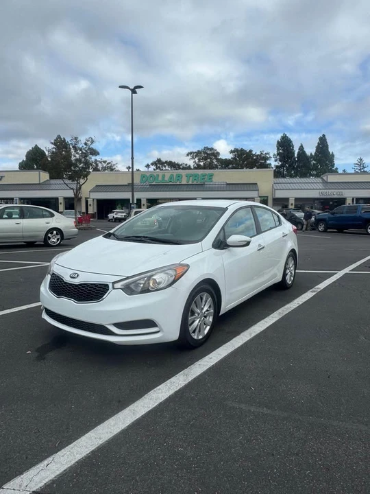 2016 Kia Forte - Image 3 of 10
