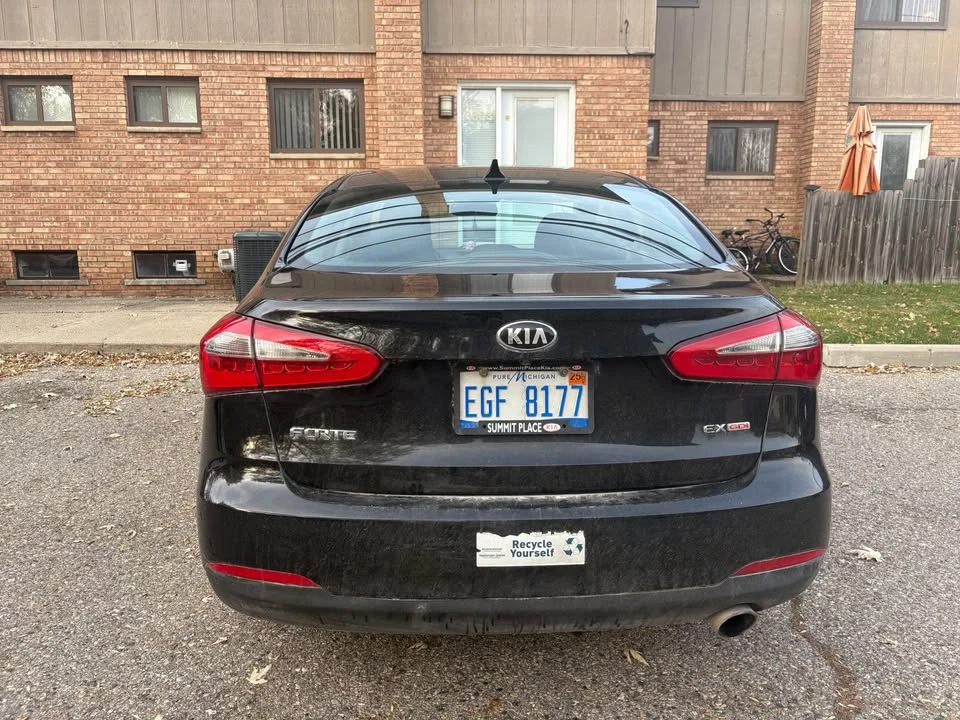 2016 Kia Forte - Image 3 of 12