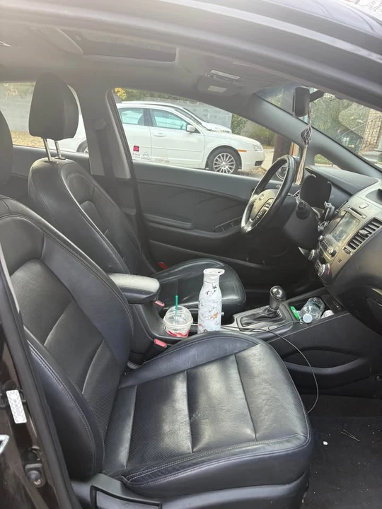 2016 Kia Forte - Image 9 of 12