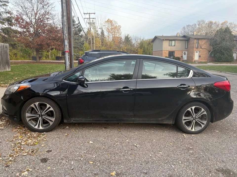 2016 Kia Forte - Image 2 of 12