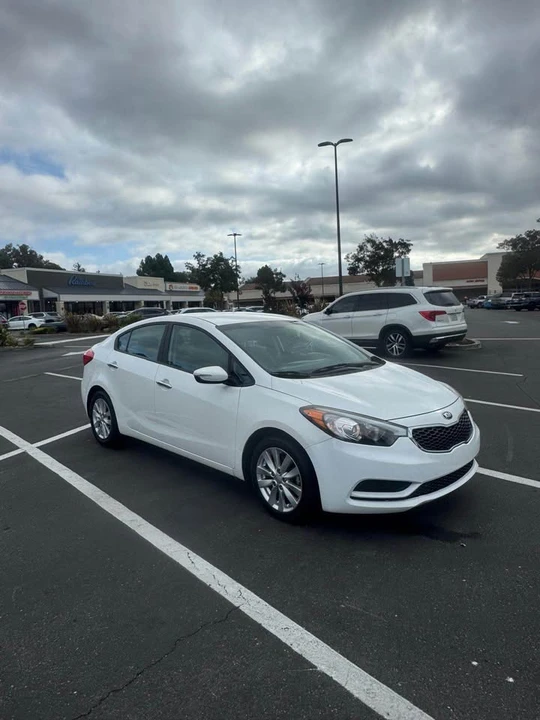 2016 Kia Forte - Image 2 of 10