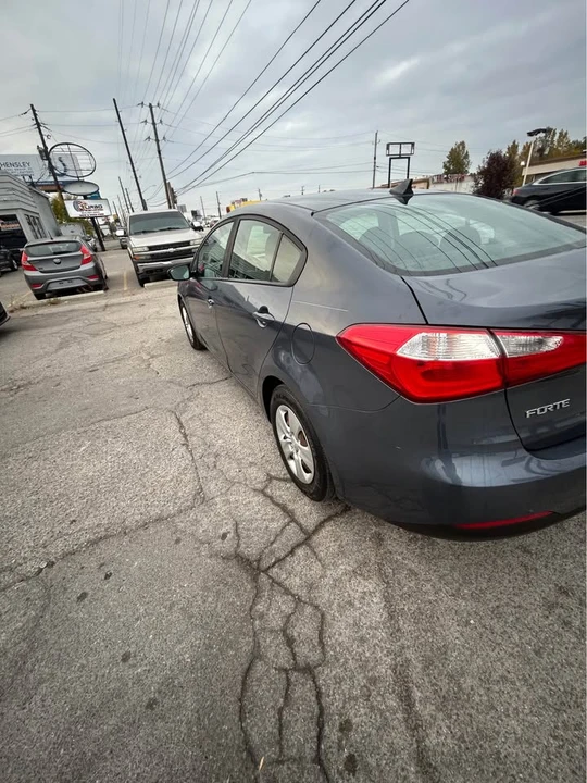 2016 Kia Forte - Image 4 of 5