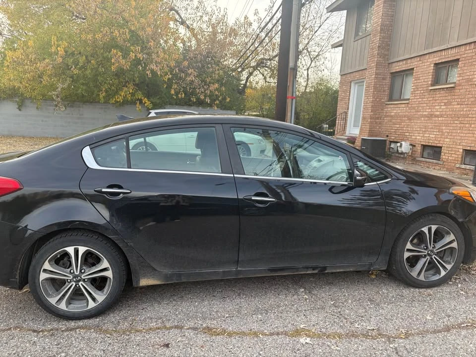 2016 Kia Forte - Image 4 of 12