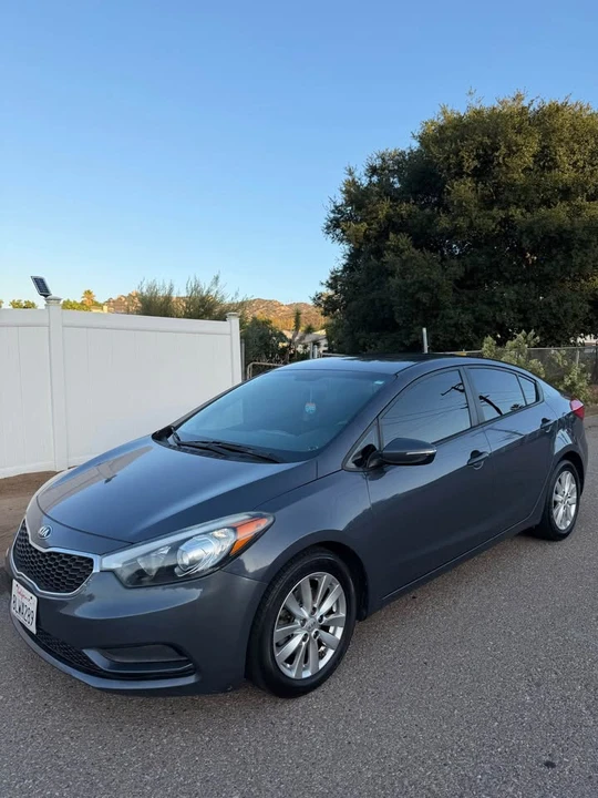 2016 Kia Forte - Image 3 of 10