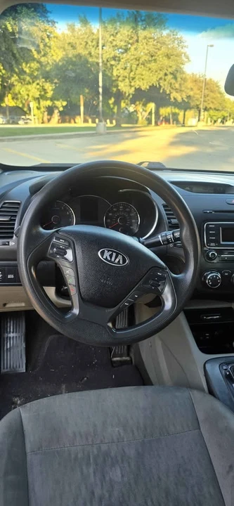 2016 Kia Forte - Image 9 of 20