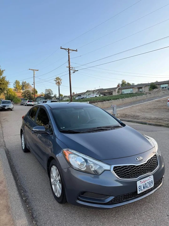 2016 Kia Forte - Image 2 of 10