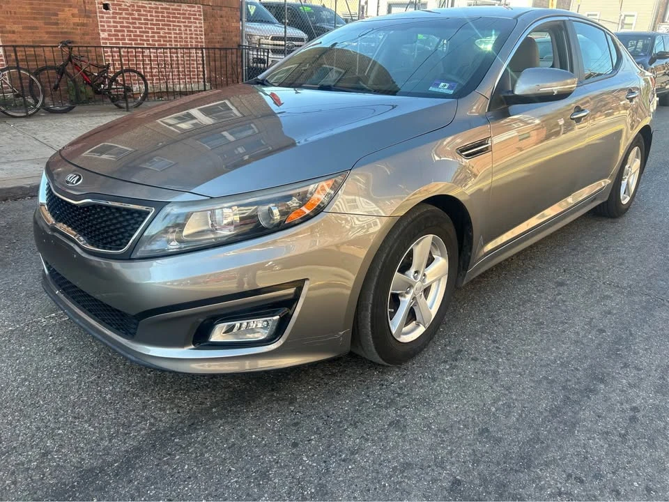 2016 Kia Forte - Image 5 of 8