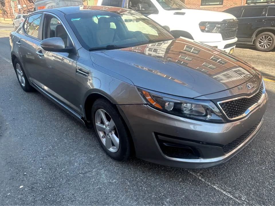 2016 Kia Forte - Image 4 of 8
