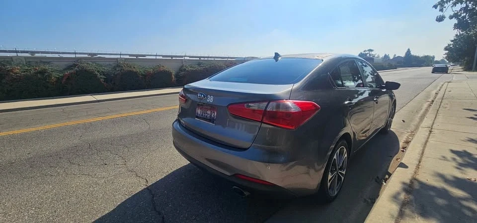 2016 Kia Forte - Image 8 of 14