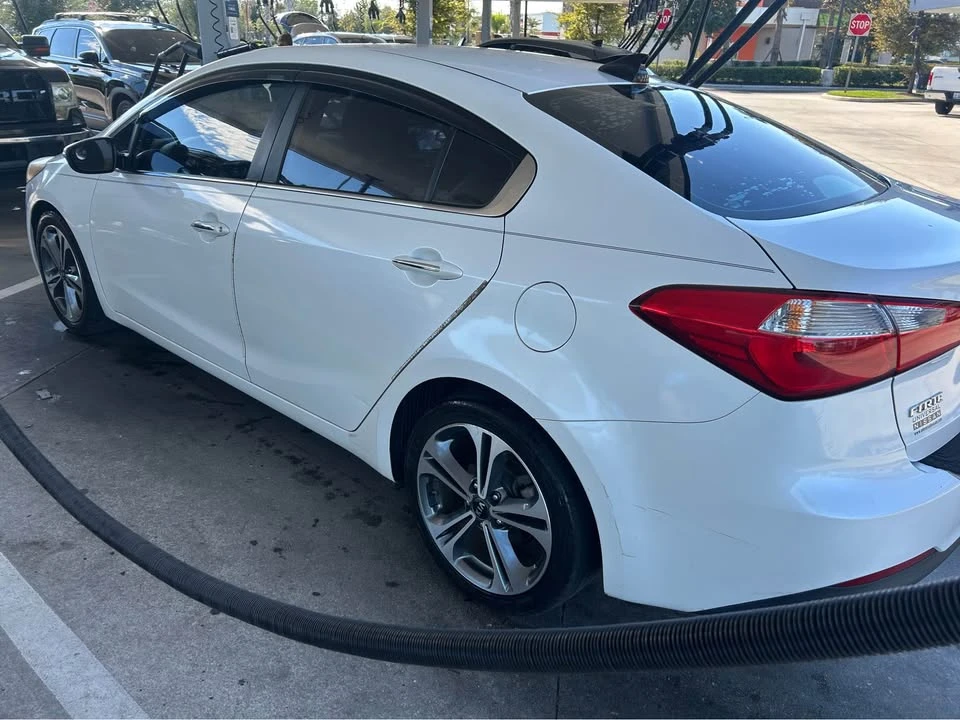 2016 Kia Forte - Image 4 of 9