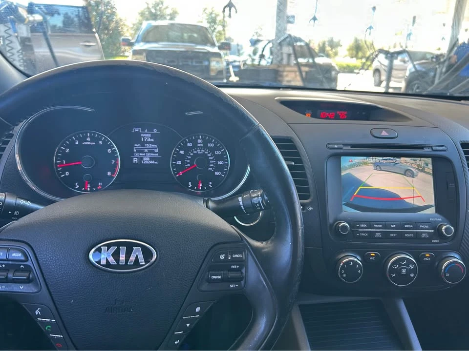 2016 Kia Forte - Image 2 of 9