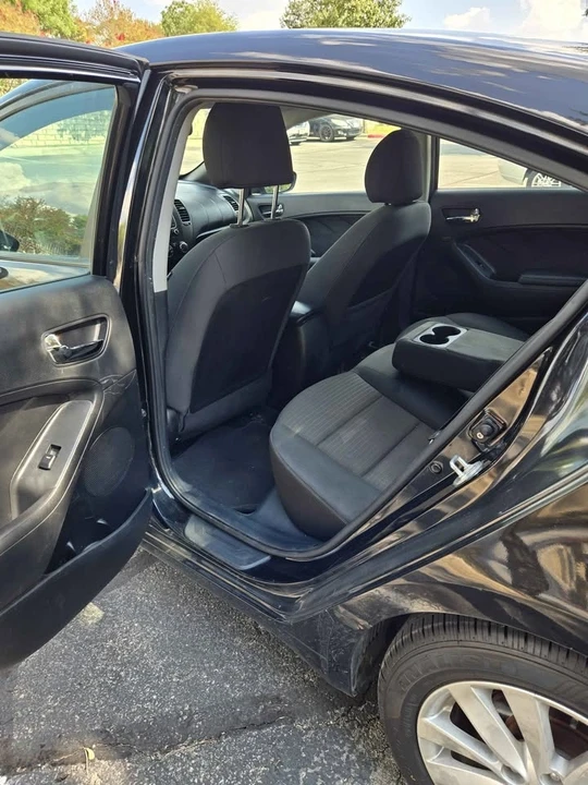 2016 Kia Forte - Image 5 of 8