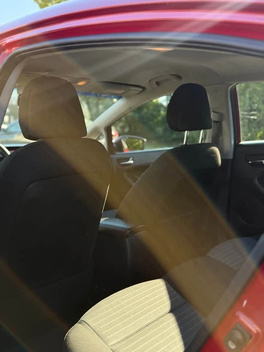 2016 Kia Forte - Image 10 of 11