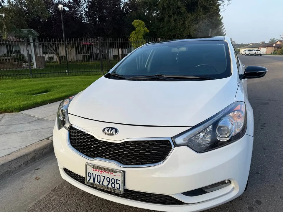 2016 Kia Forte - Image 5 of 16