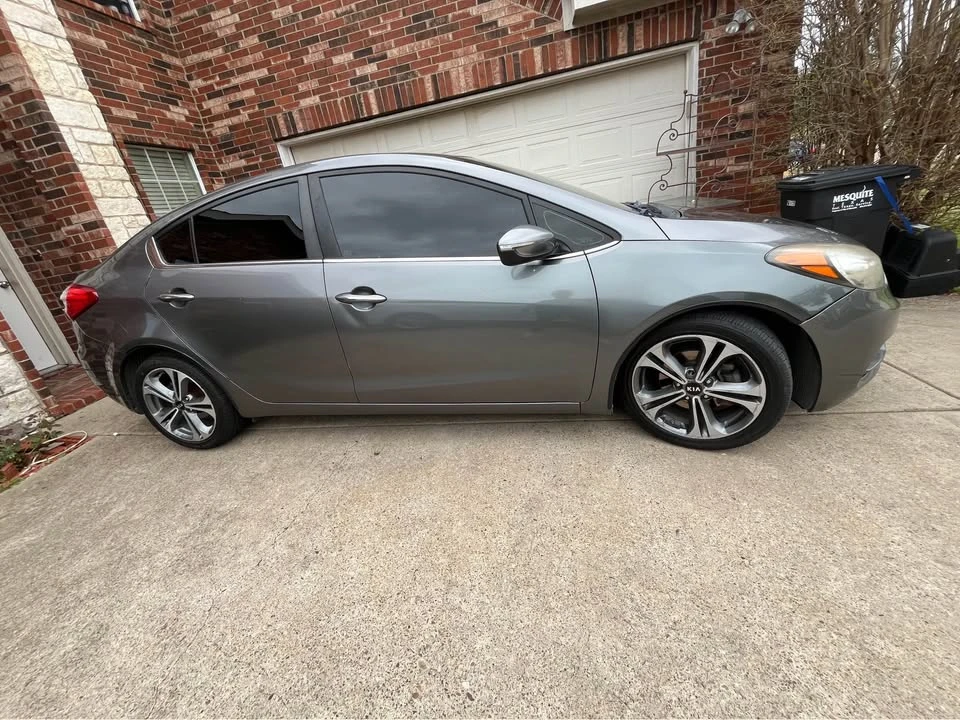 2016 Kia Forte - Image 2 of 5