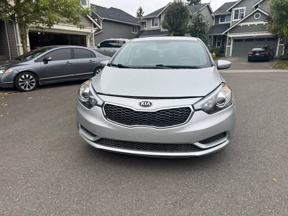 2016 Kia Forte - Image 2 of 15