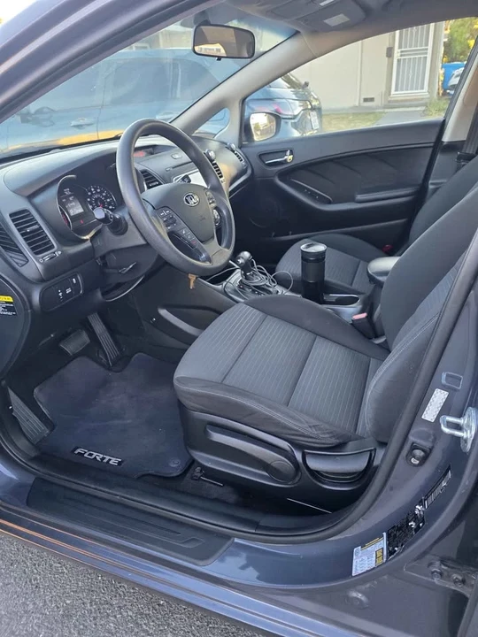2016 Kia Forte - Image 11 of 19