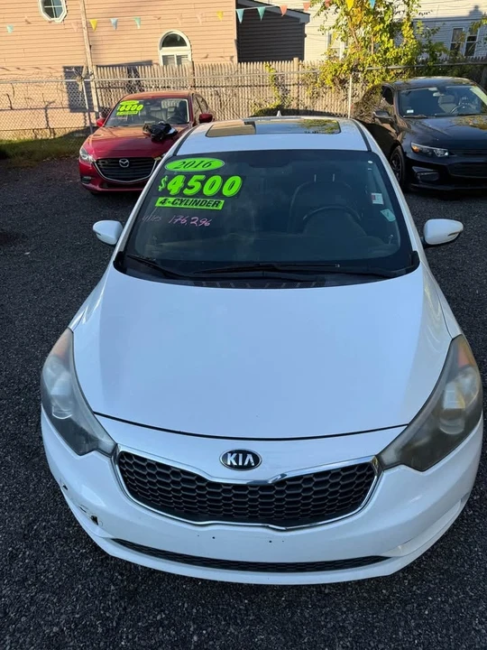 2016 Kia Forte - Image 2 of 13
