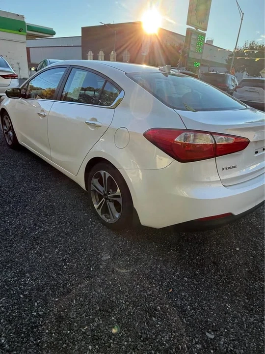 2016 Kia Forte - Image 6 of 13