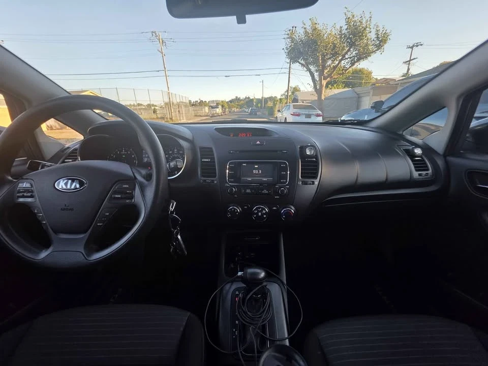 2016 Kia Forte - Image 15 of 19