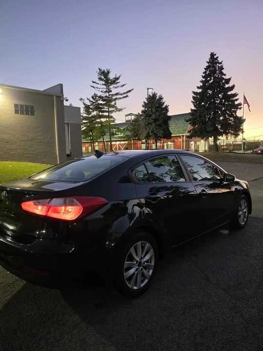2016 Kia Forte - Image 2 of 7