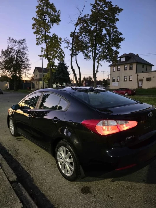 2016 Kia Forte - Image 4 of 7