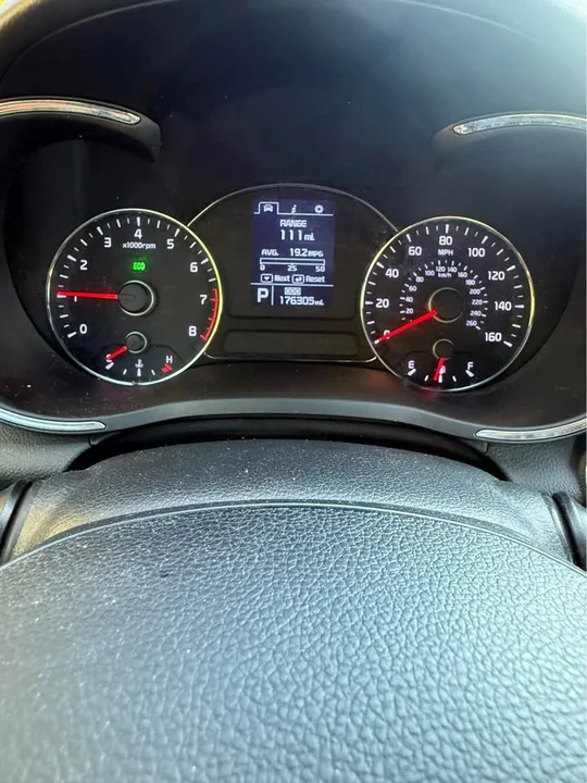 2016 Kia Forte - Image 11 of 13