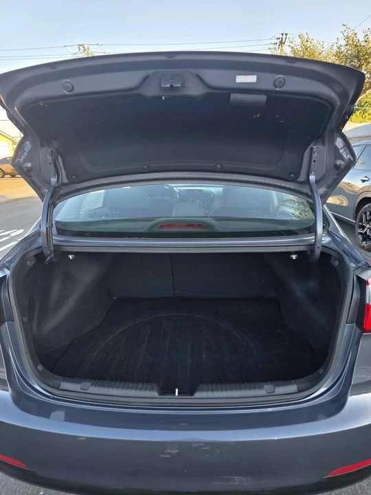 2016 Kia Forte - Image 9 of 19