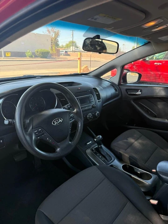 2016 Kia Forte - Image 10 of 14