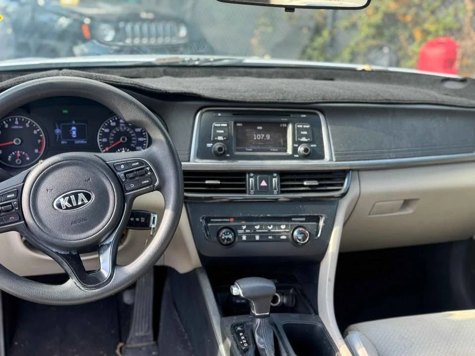 2016 Kia Forte - Image 2 of 9