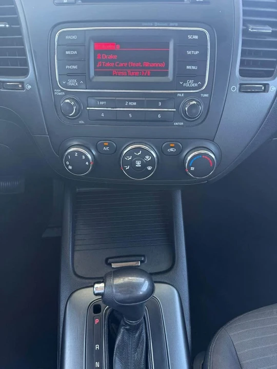 2016 Kia Forte - Image 12 of 14