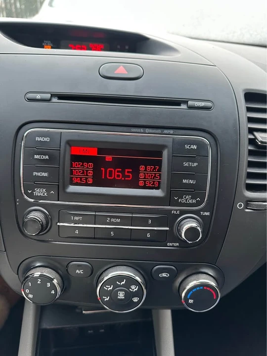2016 Kia Forte - Image 10 of 10