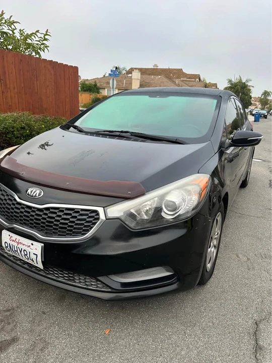 2016 Kia Forte - Image 5 of 10