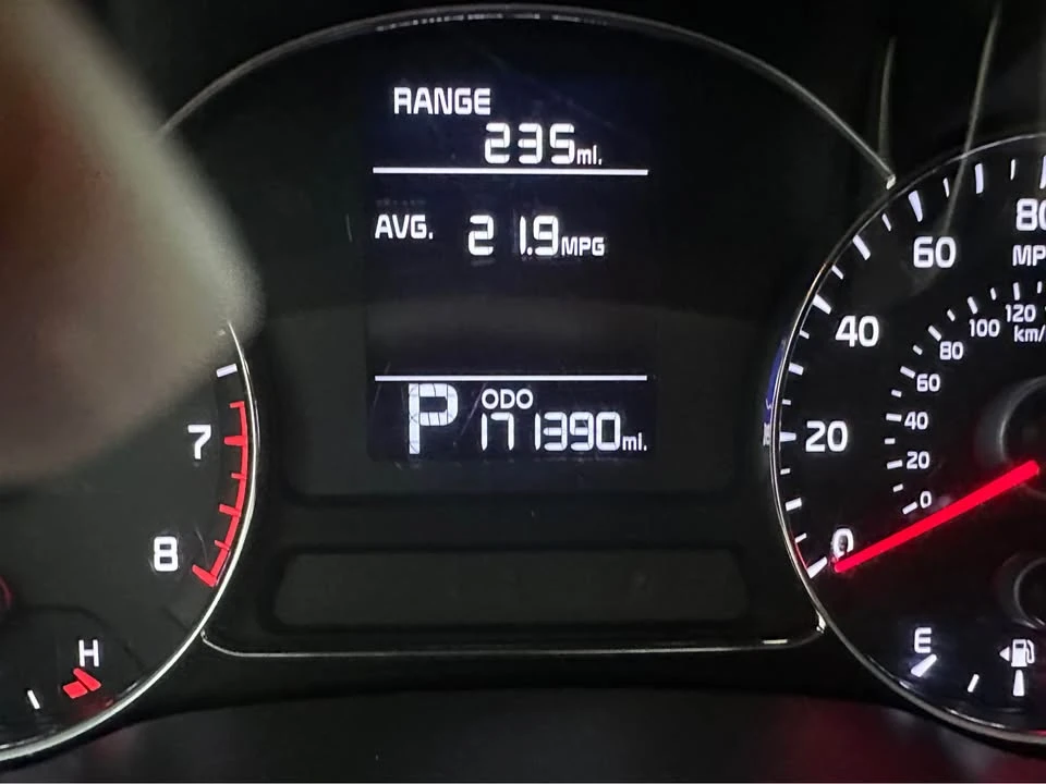2016 Kia Forte - Image 9 of 10