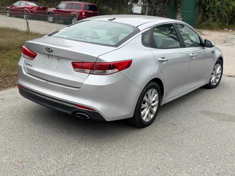 2016 Kia Forte - Image 6 of 9