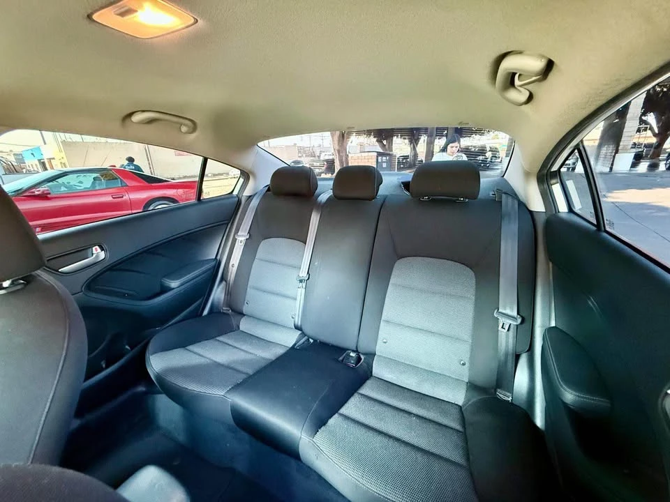 2016 Kia Forte - Image 9 of 9