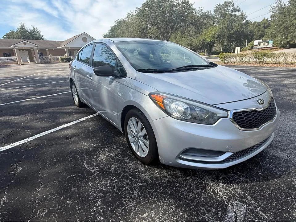 2016 Kia Forte - Image 3 of 16