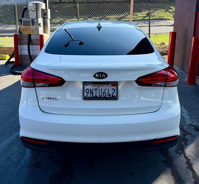 2016 Kia Forte - Image 3 of 9